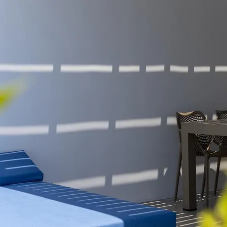 White Holidays Project Aparthotel *