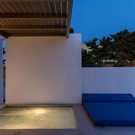 White Holidays Project Aparthotel *