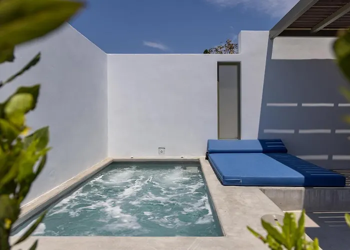 White Holidays Project Tínos